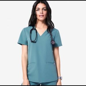 NWT FIGS HYDROGREEN 3 POCKET CASMA SCRUB TOP🆕!!